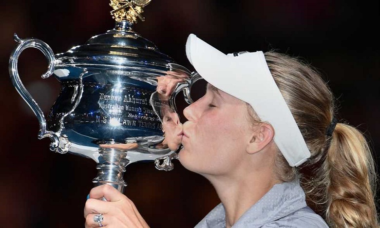 فوزنياكي تتوج بلقب أستراليا المفتوحة