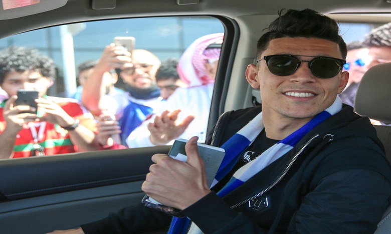 بنشرقي يصل السعودية لانضمام للهلال 