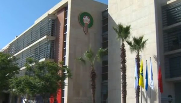 الجامعة تلزم الأندية بتجهيز "مستوصفات" داخل الملاعب