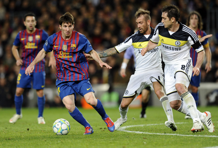 برشلونة يطير إلى لندن استعدادا لمواجهة تشيلسي 