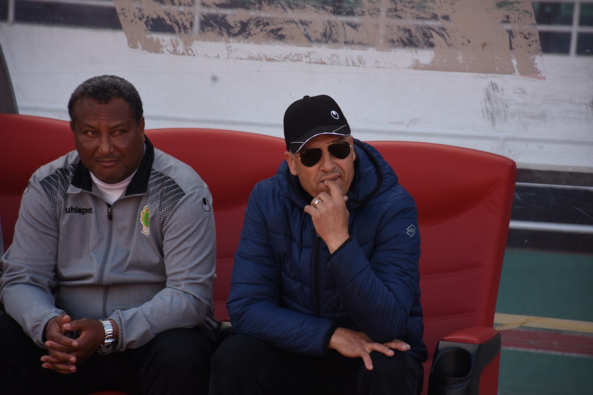 خيري غاضب من جمهور الجيش