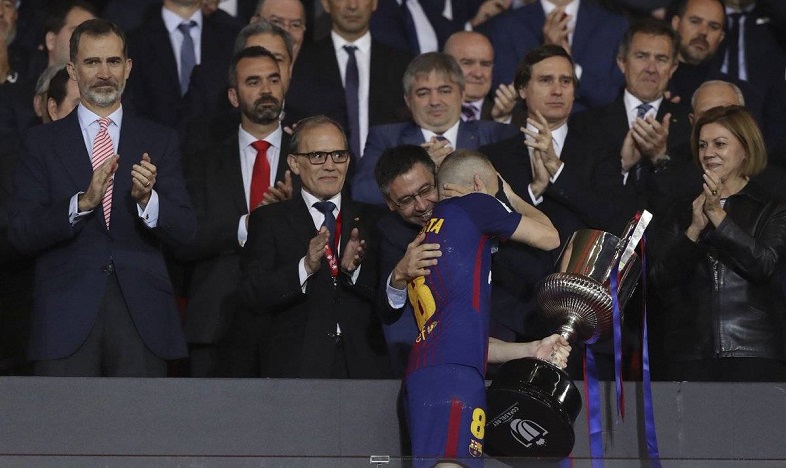 رئيس برشلونة: إنييستا أكثر أهمية من ميسي