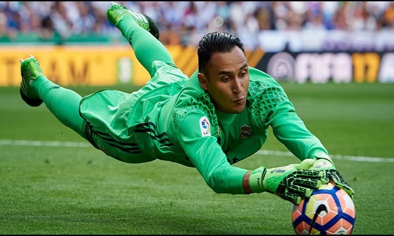الريال يتجاهل تألق نافاس ويتجه للتعاقد مع كورتوا