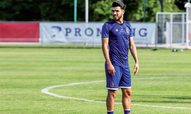 أزارو يغيب عن تداريب الأهلي