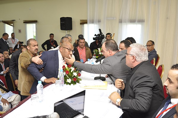 المعارضة تطالب بالاطلاع على الحسابات البنكية لجامعة السلة