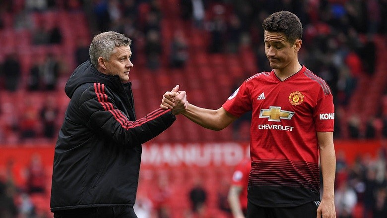 هيريرا: مانشستر يونايتد يحتاج للسير على خطى ليفربول