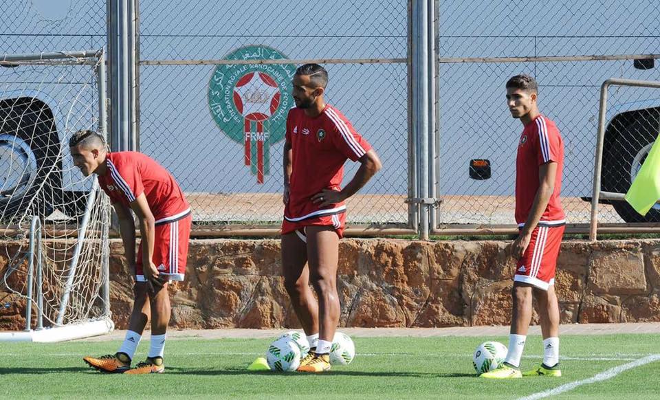 حكيمي أساسي وبنعطية احتياطي في تشكيلة الكاف