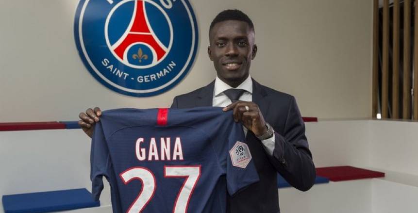 باريس سان جيرمان يضم جاي للأربعة مواسم