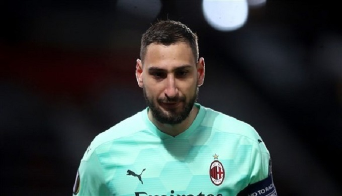 يونايتد وتشيلسي يتنافسان على ضم دوناروما