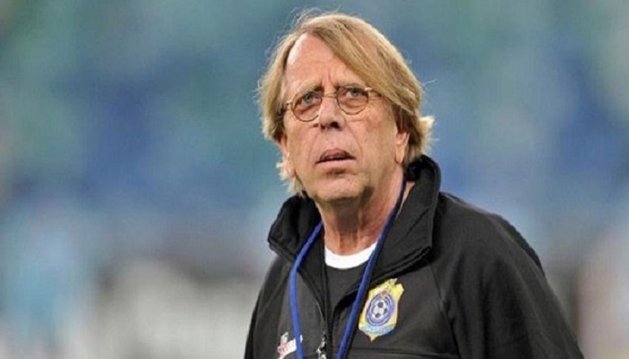 لوروا يستقبل من تدريب توغو