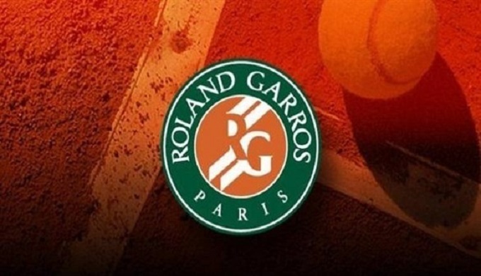 الحكومة الفرنسية تبحث إمكانية تأجيل "رولان غاروس"