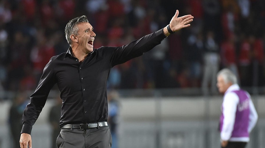 كارتيرون يطالب بوقف إعارة أوناجم للوداد