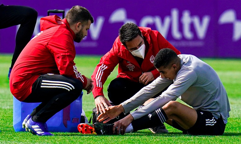 الإصابة تحرم الياميق من مواجهة البارصا