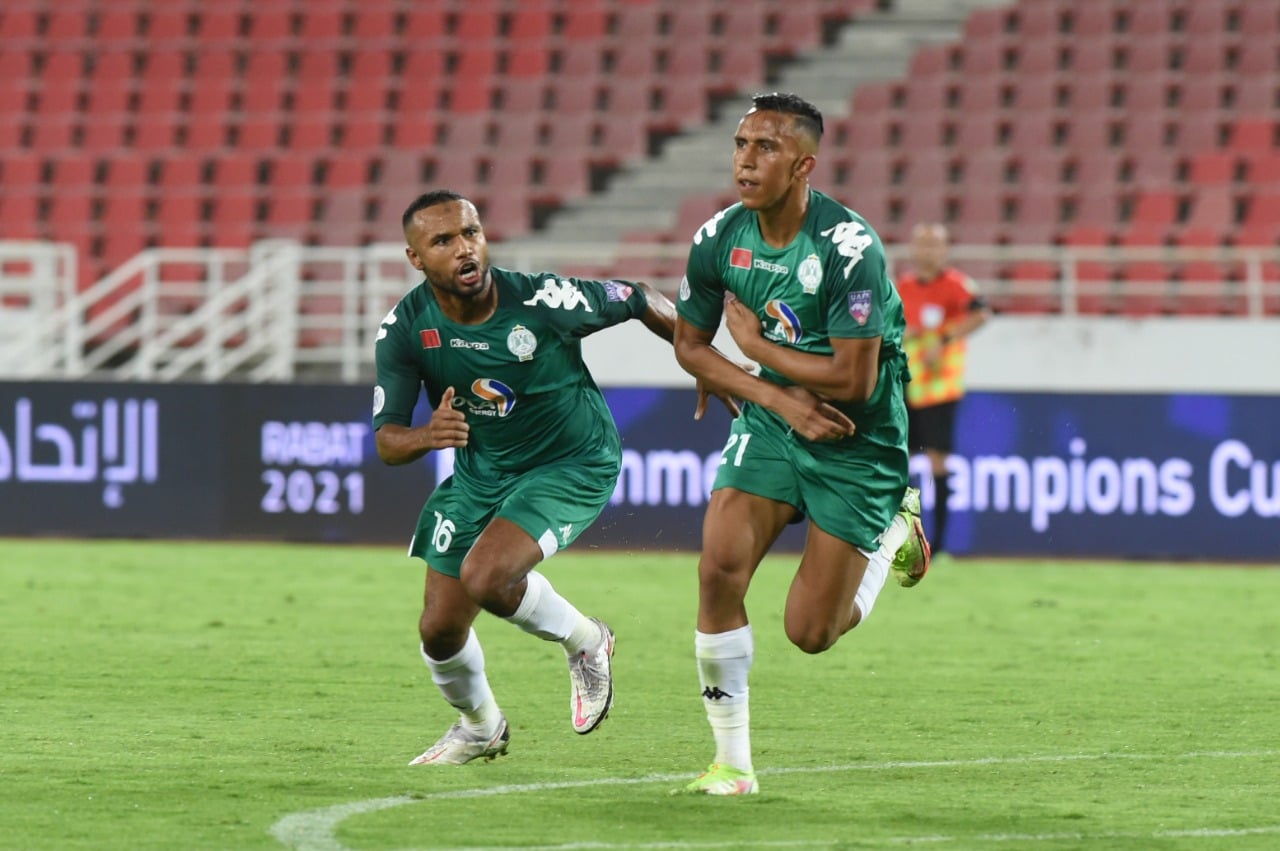 رحيمي يودع الجماهير الرجاوية برسائل مؤثرة