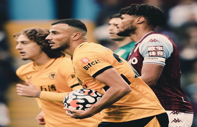 سايس يحرز هدفه الأول بالدوري الإنجليزي الممتاز