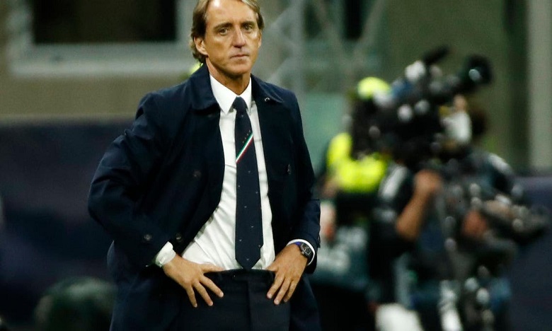 مانشيني: الخسارة ستجعلنا أقوى.. والهتافات ضد دوناروما "سيئة"