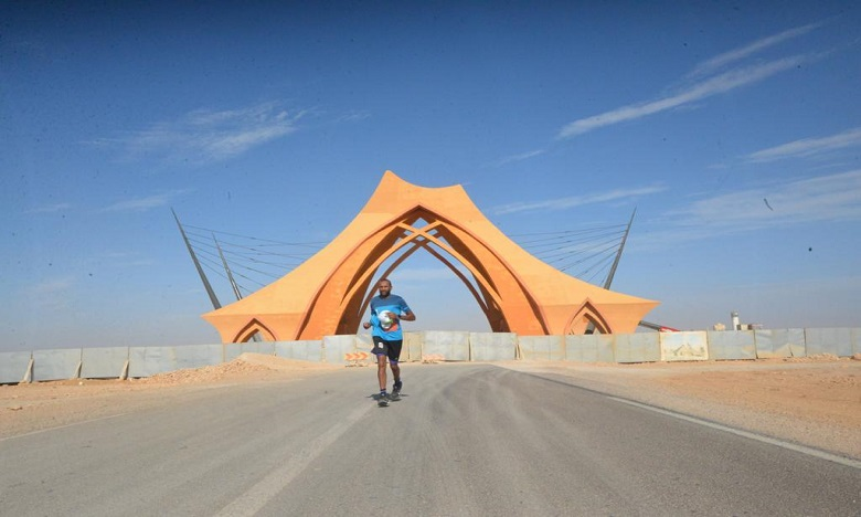 استقبال حار بالعيون لبطل سباقات التحدي 