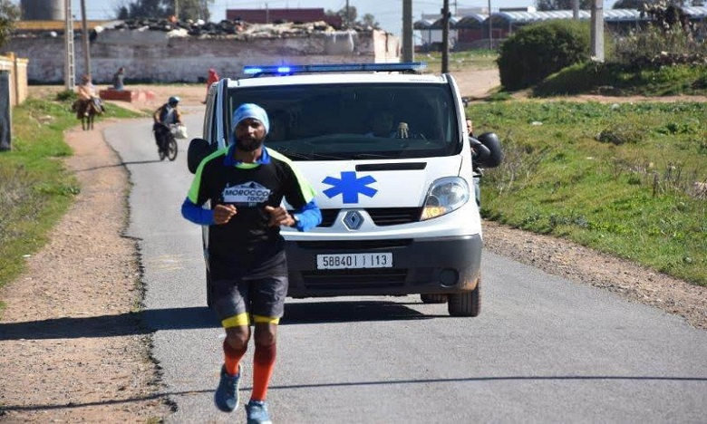 آيت حدو يستعد لقطع مسافة 110 كلم بدون توقف من بوكراع إلى العيون