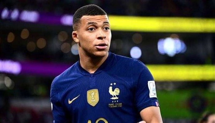 مبابي: سأكون حلقة الوصل بين الأجيال في المنتخب