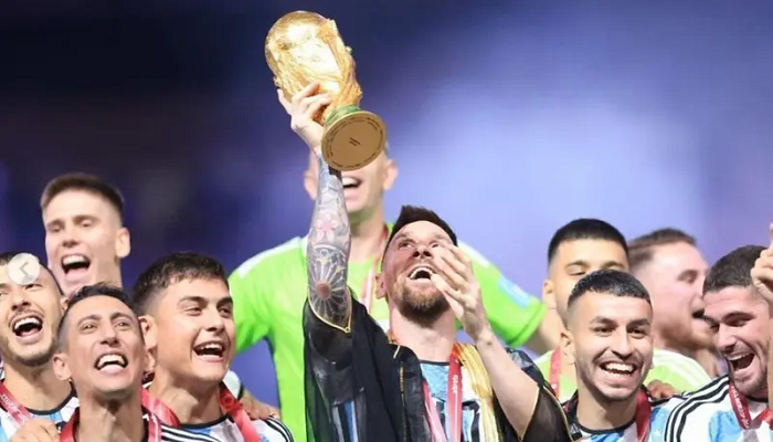 بعد لقب المونديال...ميسي يتطلع لإنجاز جديد في أول مباراة للأرجنتين 