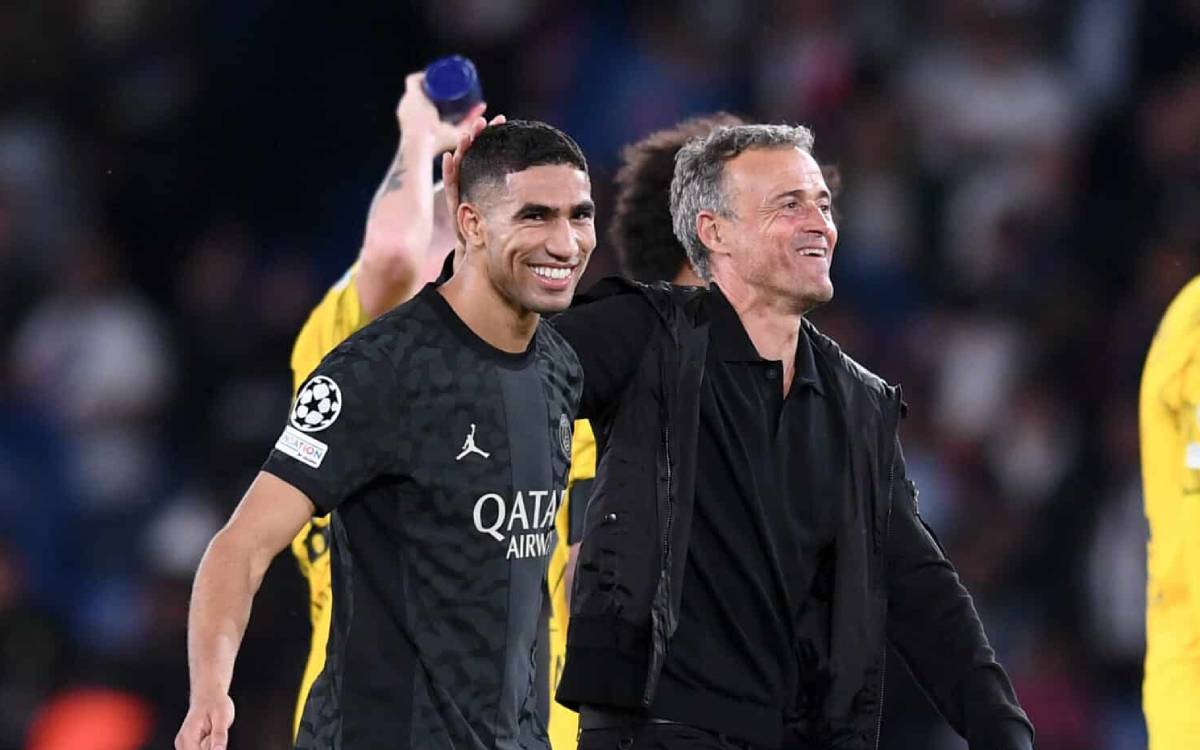 لويس إنريكي يثني على أداء حكيمي خلال "كلاسيكو" فرنسا