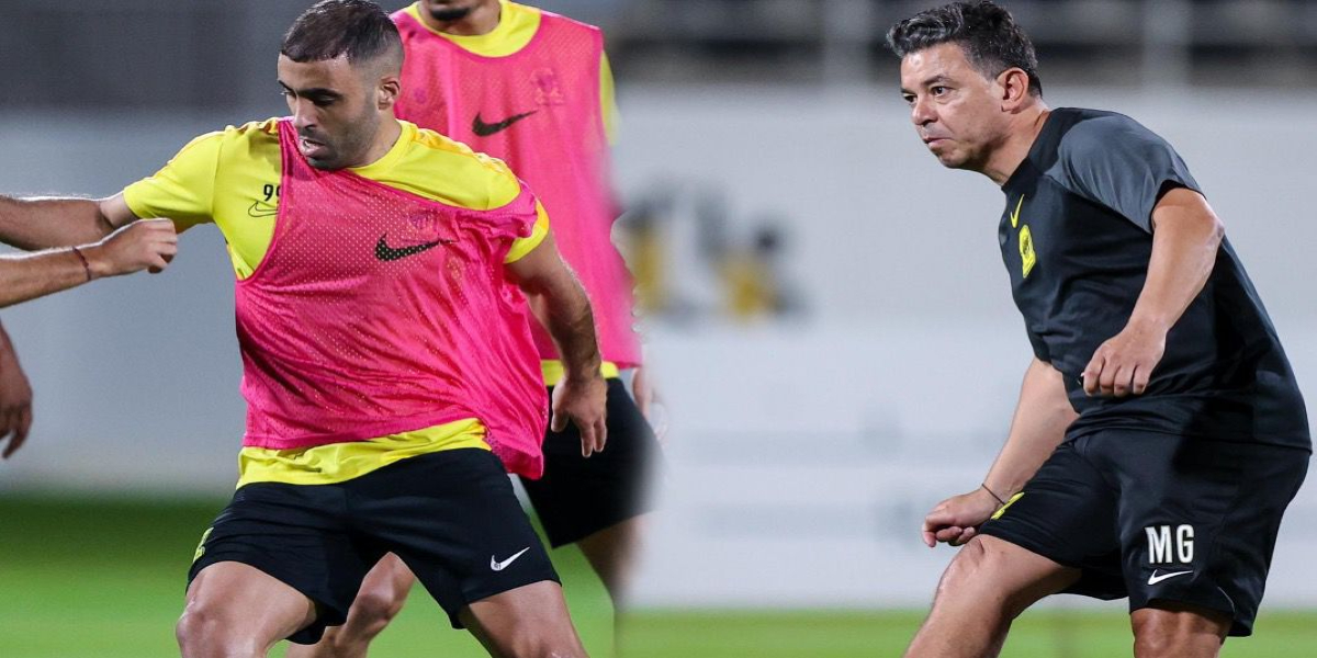 حمد الله يُشيد بمدربه الجديد