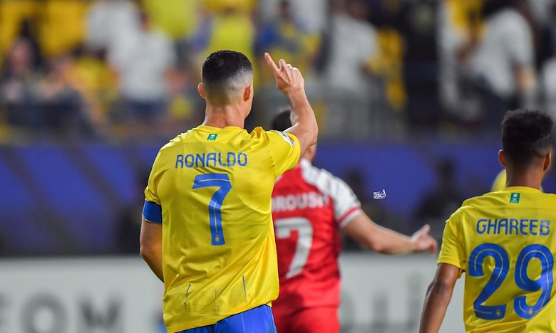 رونالدو يرفض قرار الحكم بمنحه ضربة جزاء بدوري أبطال آسيا
