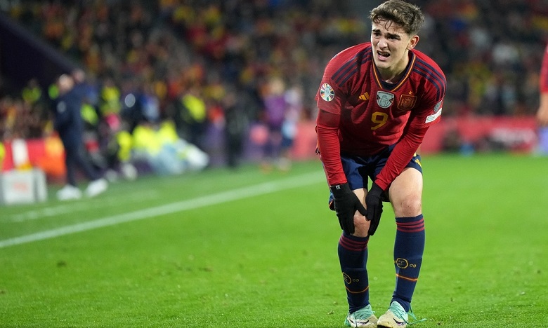 برشلونة يعلن خضوع غافي لجراحة ناجحة