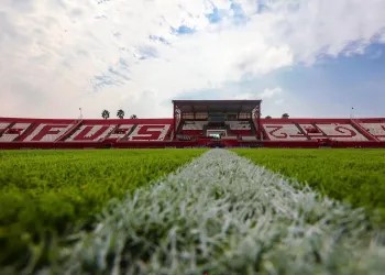 الجيش يراسل الفتح لاستقبال مباريات دوري الأبطال بملعب مولاي الحسن