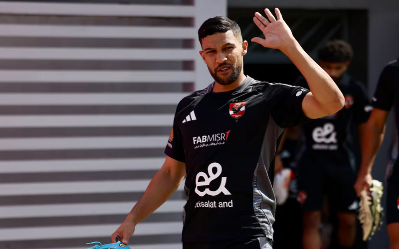 بعد تسلم القناع الواقي...عطية الله يقترب من العودة لتداريب الأهلي