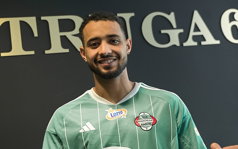 المغربي أكوزول ينتقل للدوري البولندي