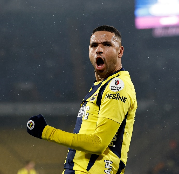 النصيري يقترب من صدارة هدافي الدوري التركي الممتاز